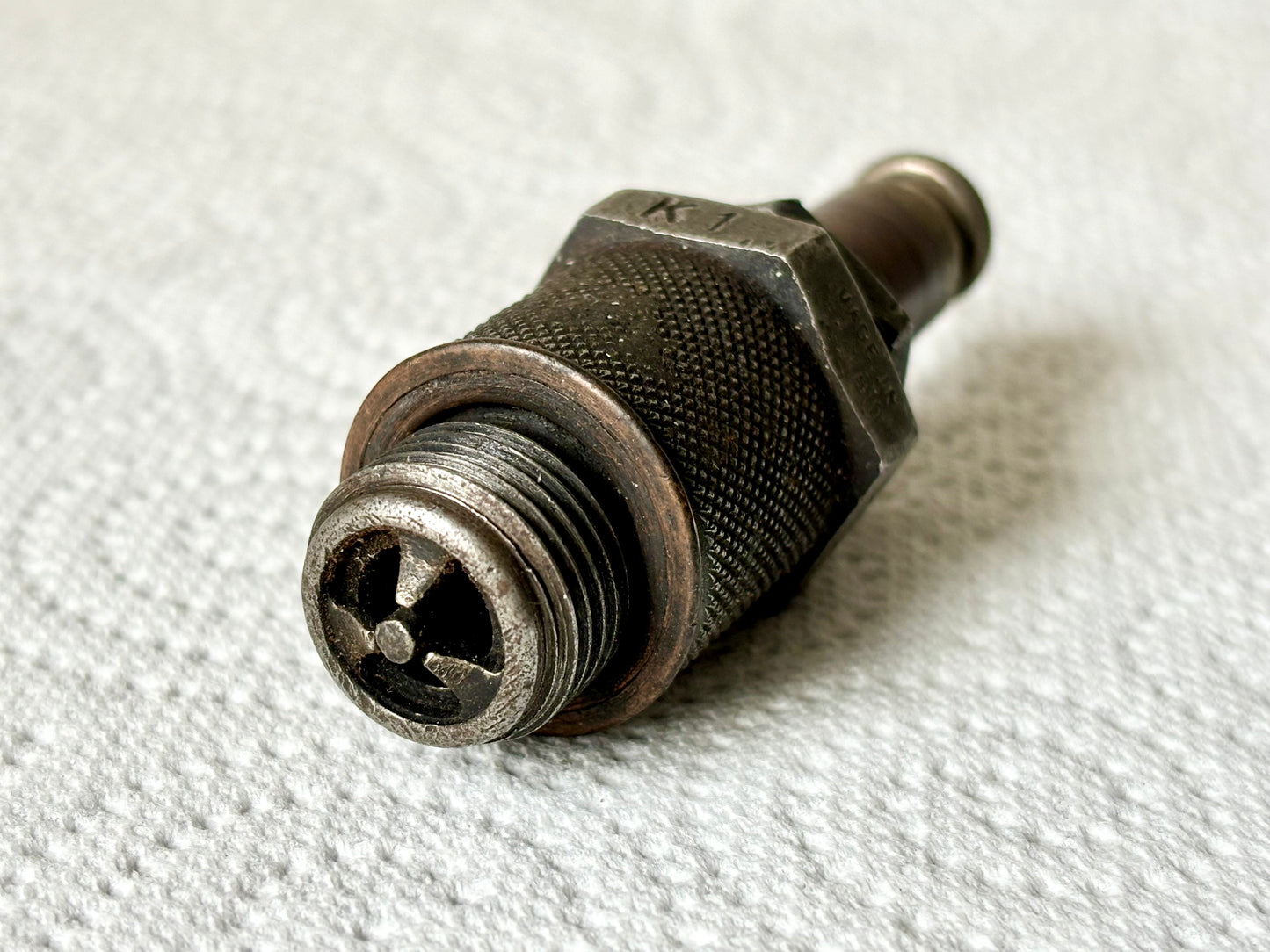 KLG GWR K1 Spark Plug in Original Tin