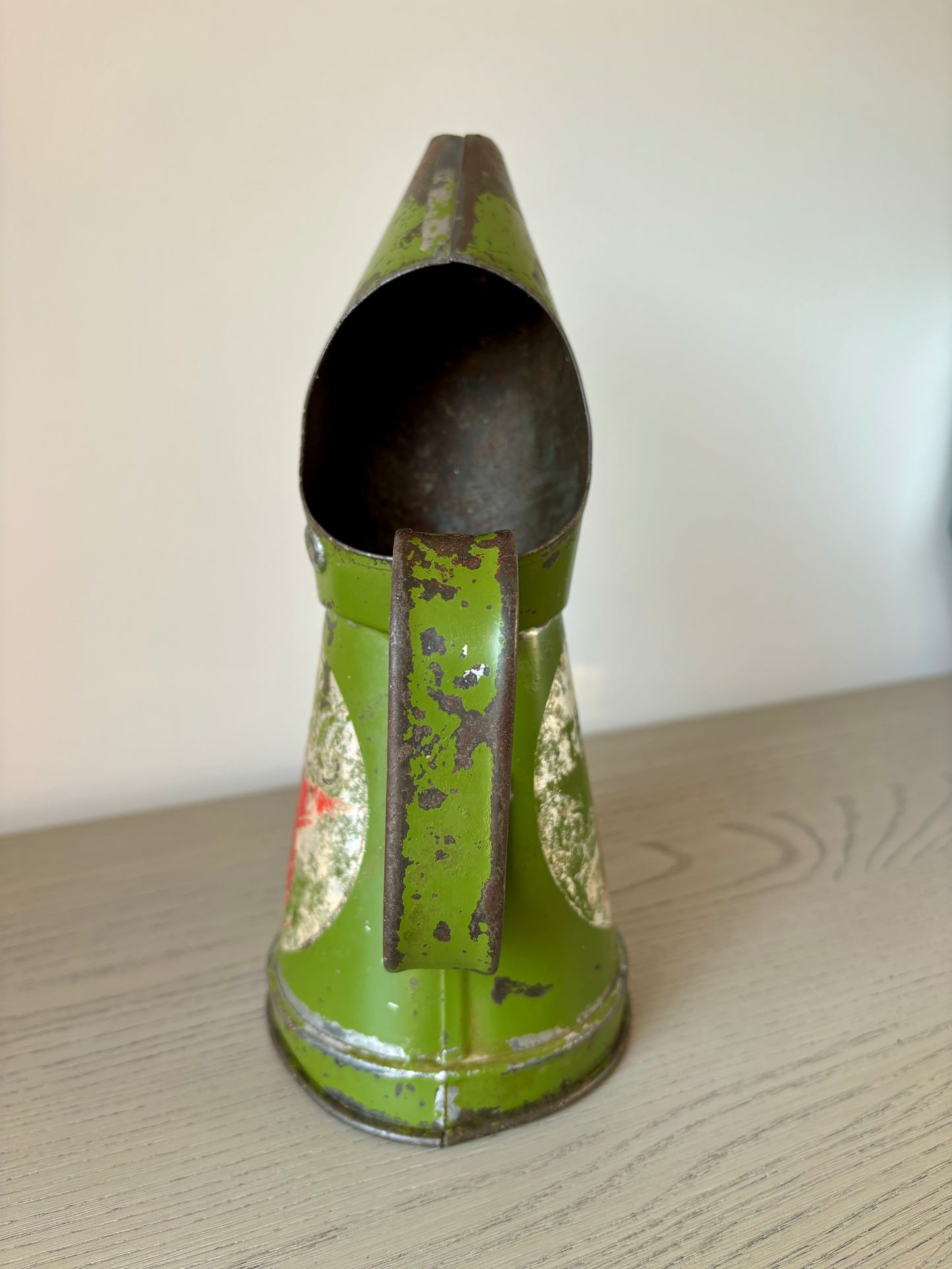 TEXACO oil pourer dated 1930