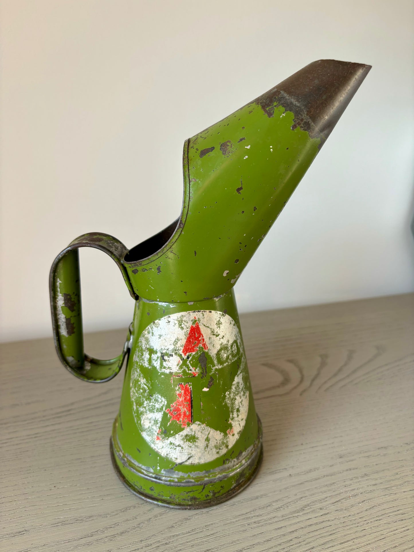 TEXACO oil pourer dated 1930