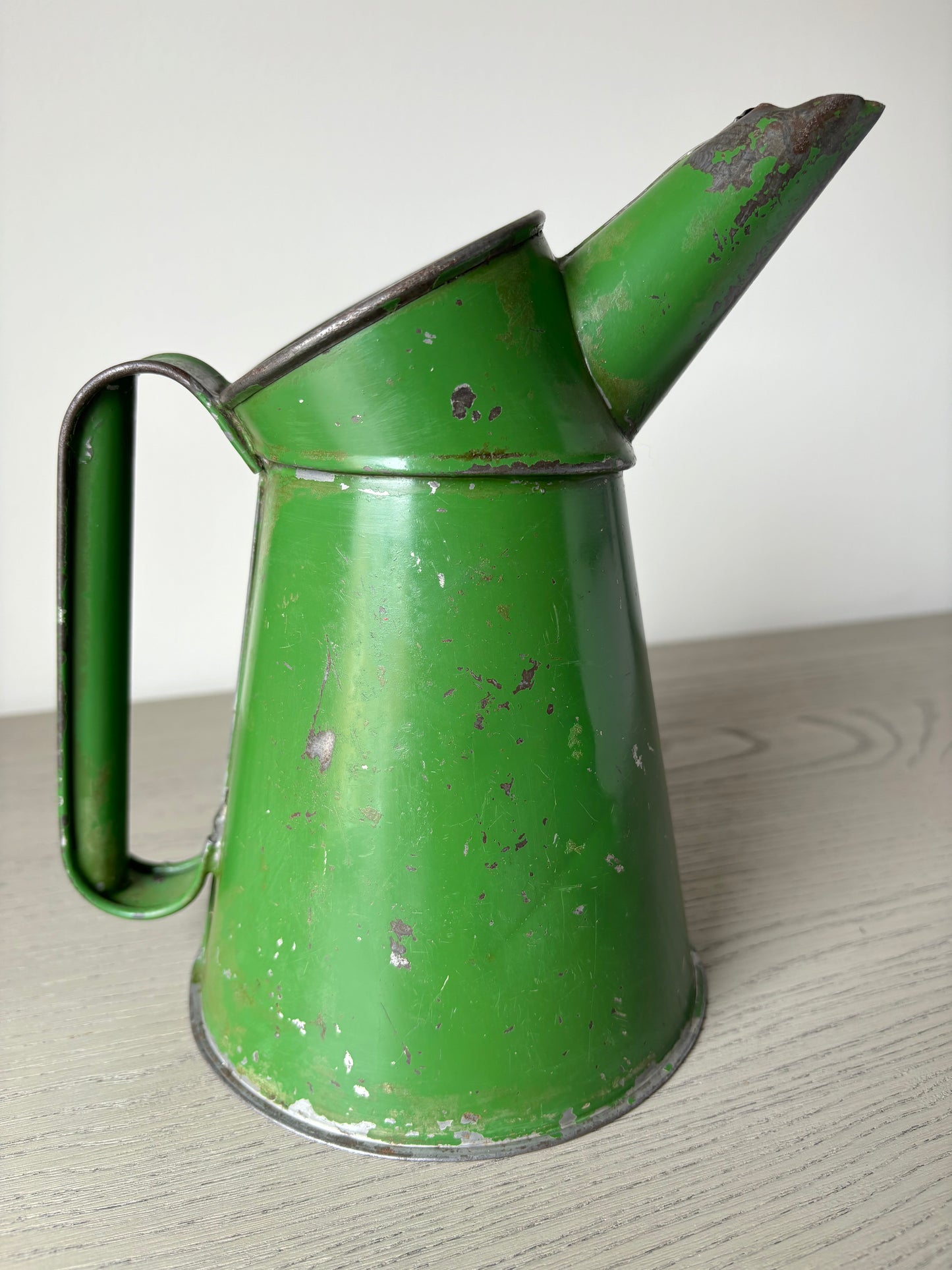 Quart oil pourer dated 1949