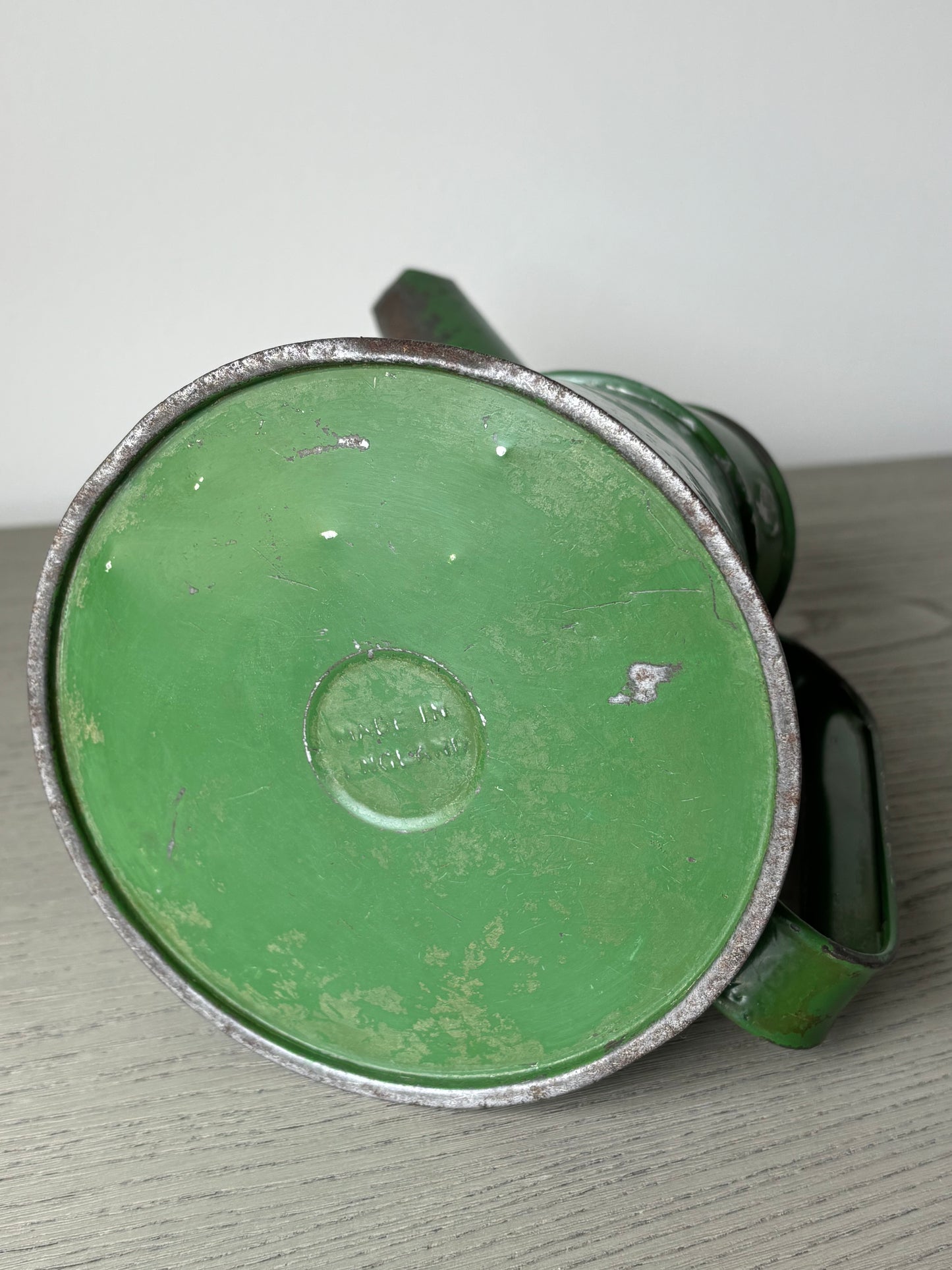 Quart oil pourer dated 1949