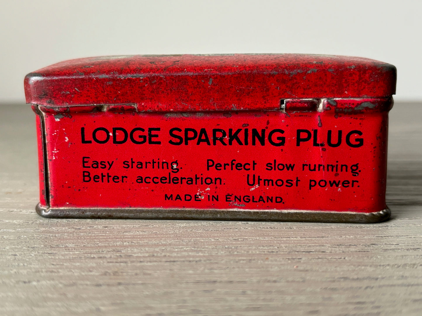 LODGE Spark Plug in tin