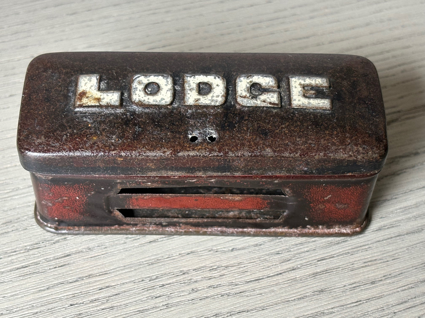 LODGE Spark Plug tin