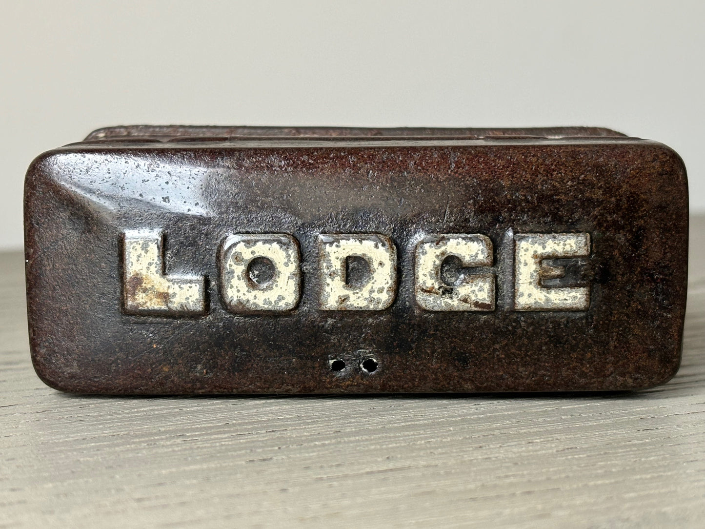 LODGE Spark Plug tin