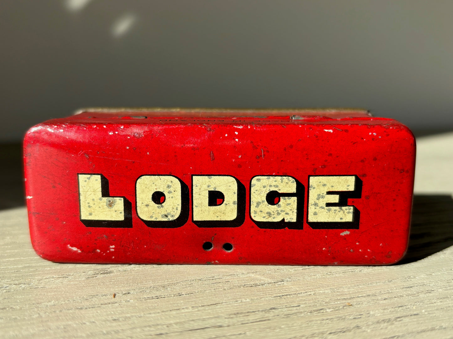 LODGE Spark Plug tin