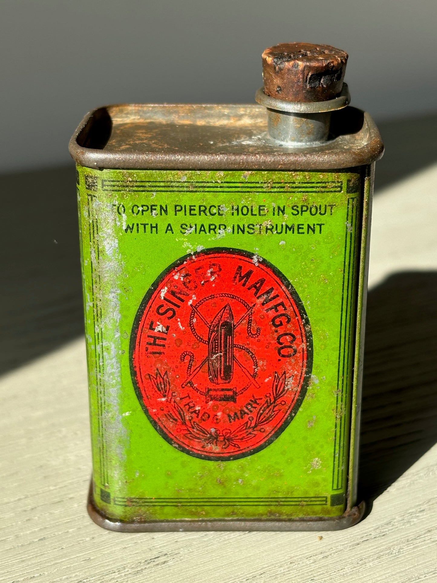 SINGER oil can