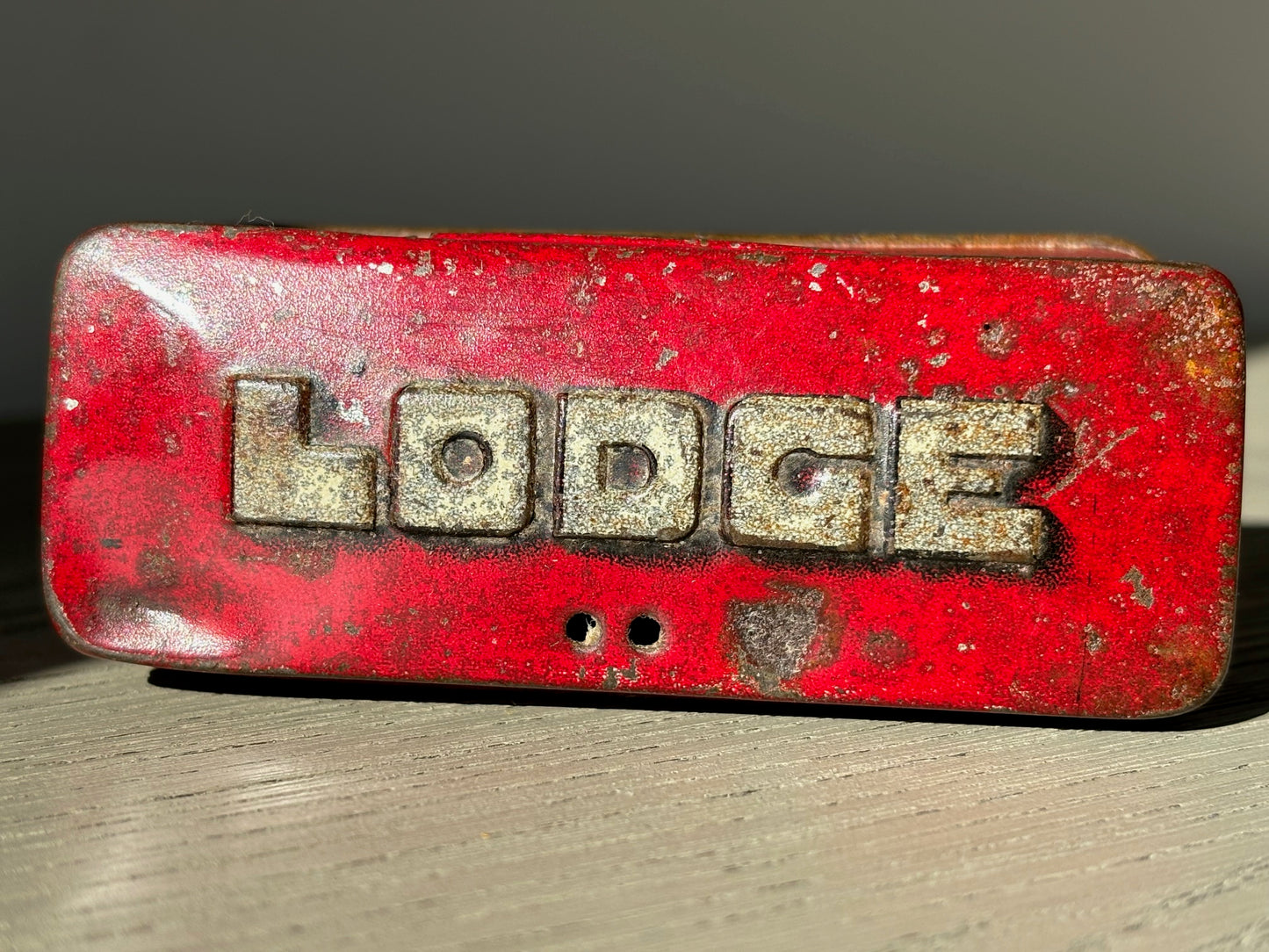 LODGE Spark Plug tin