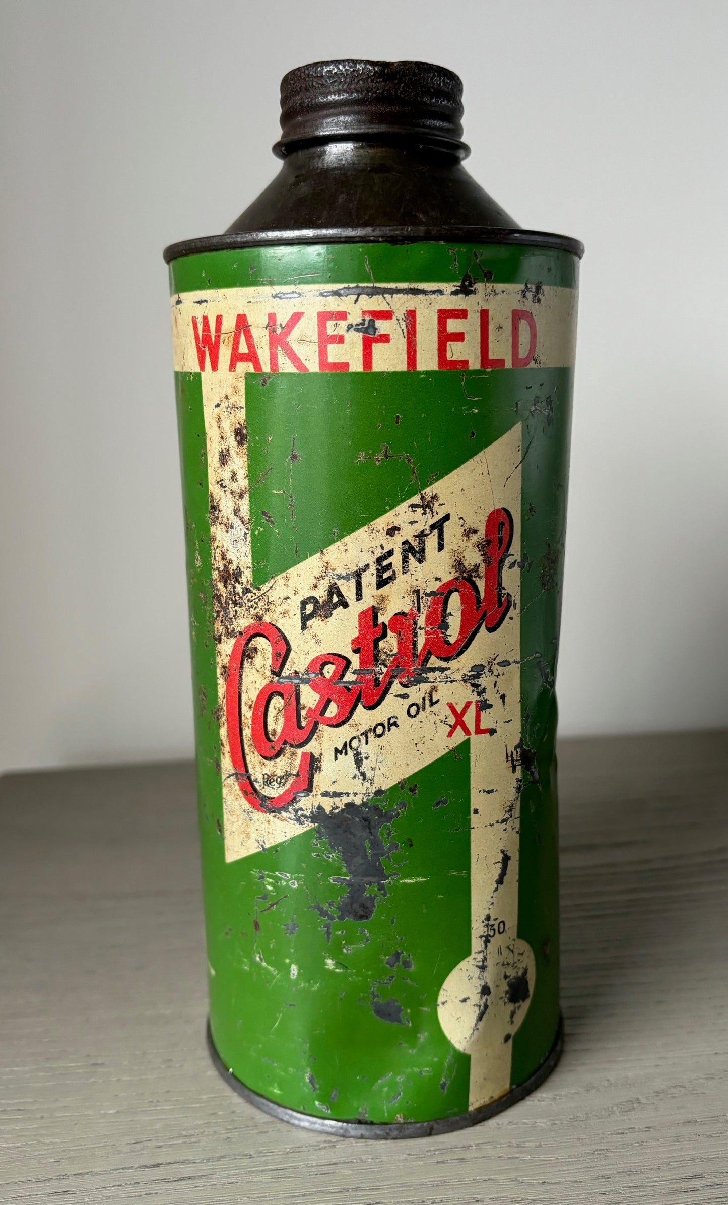 WAKEFIELD Castrol XL Quart oil can