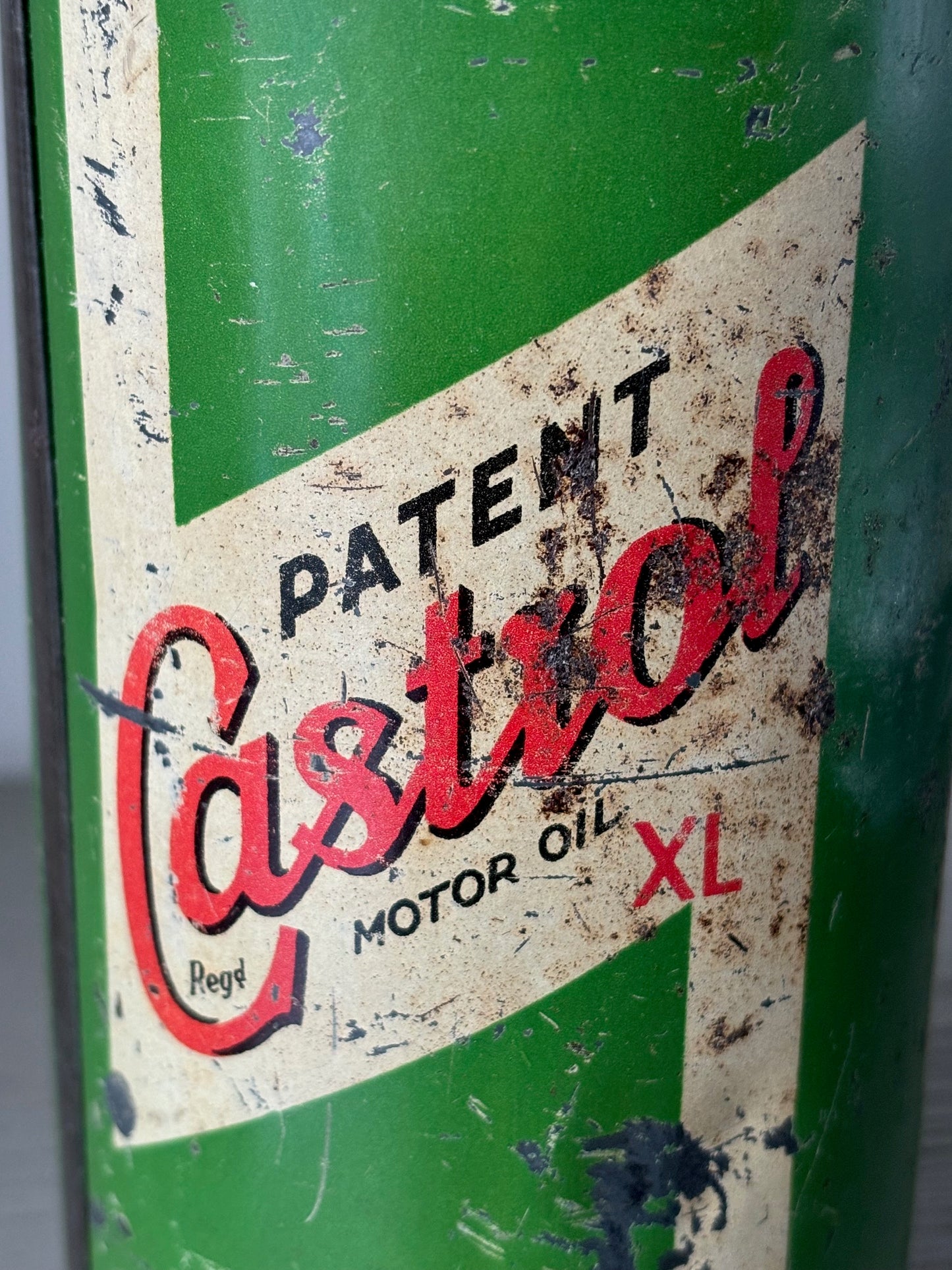 WAKEFIELD Castrol XL Quart oil can